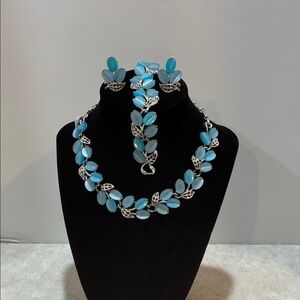 Listner Elegant Blue and Silver Jewelry Set